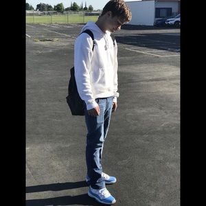 Meet your Posher, Stelee